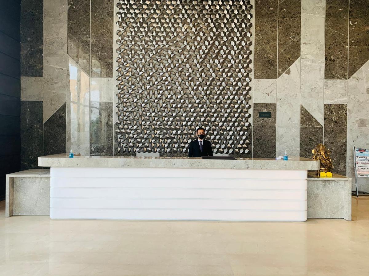 The Grand Arc Hotel & Convention Centre Shahjahanpur Luaran gambar
