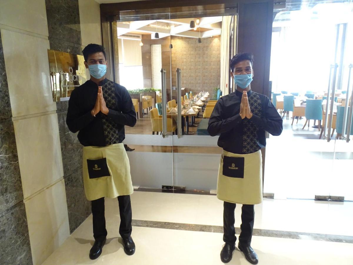 The Grand Arc Hotel & Convention Centre Shahjahanpur Luaran gambar