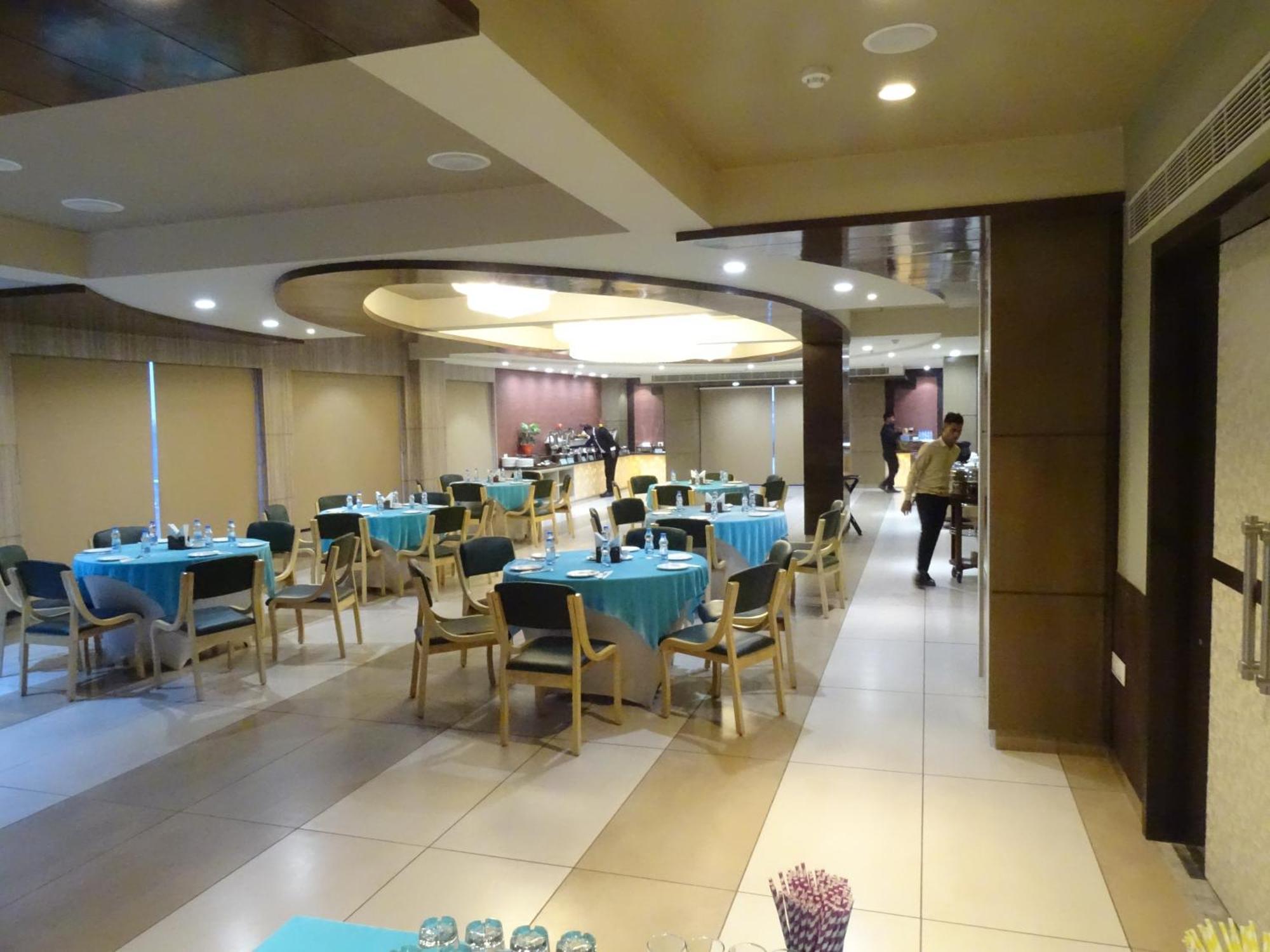 The Grand Arc Hotel & Convention Centre Shahjahanpur Luaran gambar