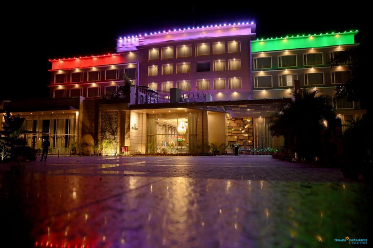 The Grand Arc Hotel & Convention Centre Shahjahanpur Luaran gambar