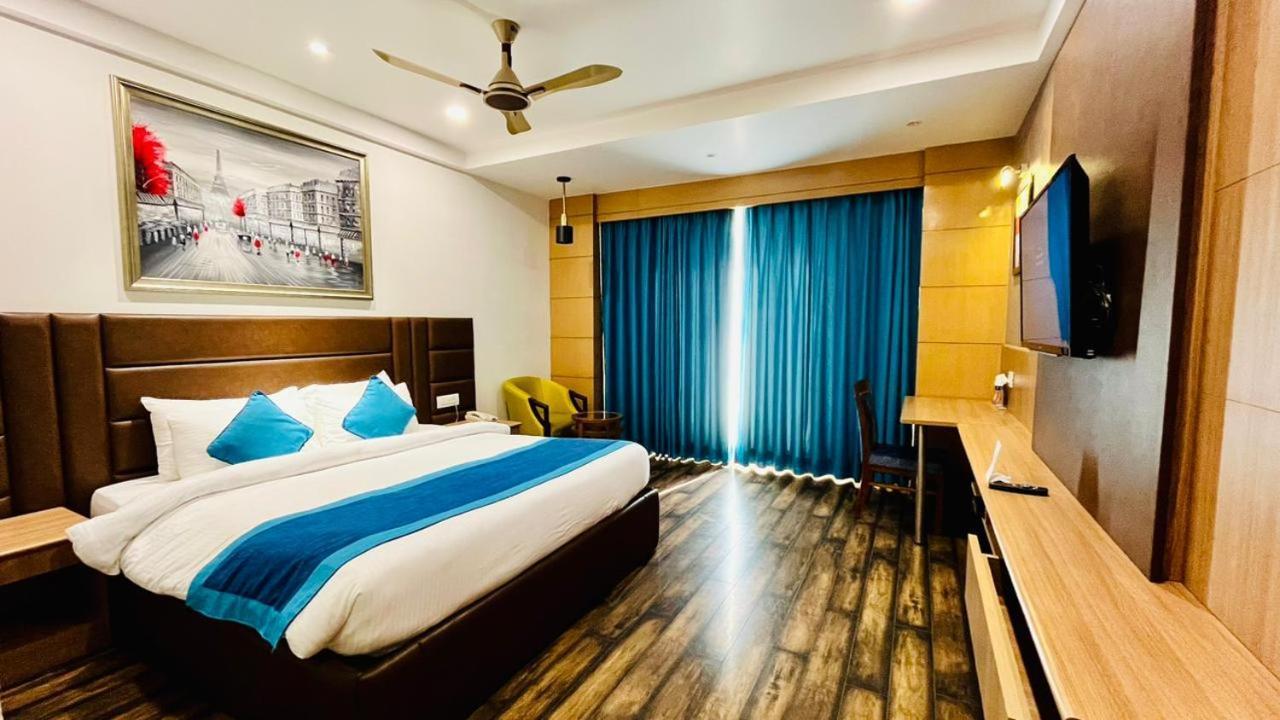 The Grand Arc Hotel & Convention Centre Shahjahanpur Luaran gambar